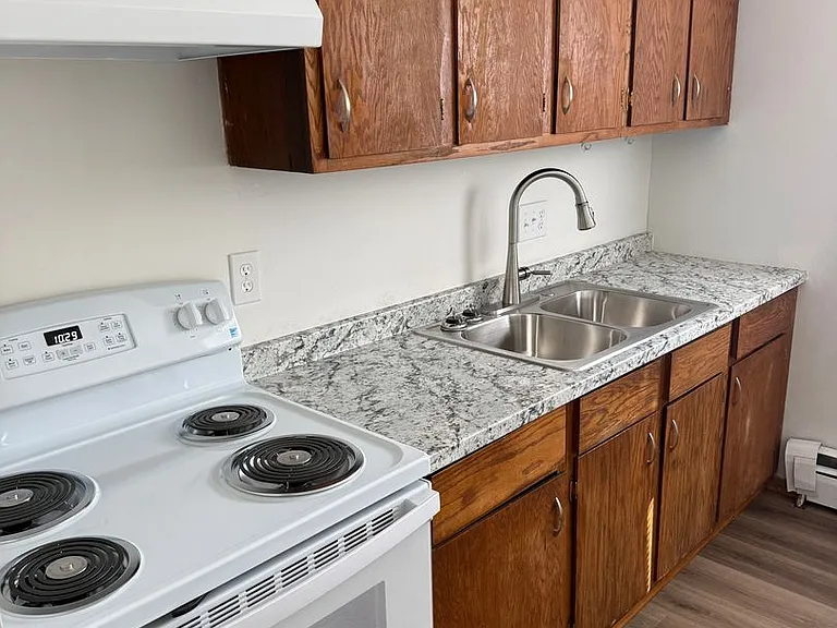 E. Taylor Street 111-125 — Photo 1