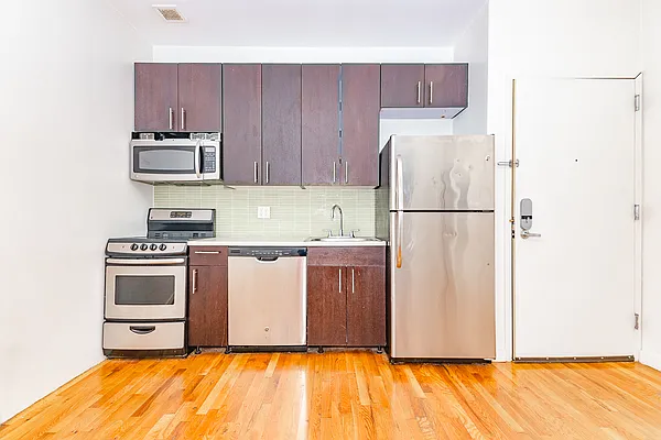 Rented by MySpaceNYC | media 15