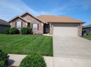 5133 S Fieldstone Rd, Battlefield, MO 65619