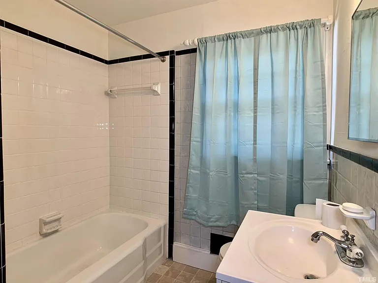 217 Hardee St — Photo 14