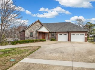 802 NW D St, Bentonville, AR 72712