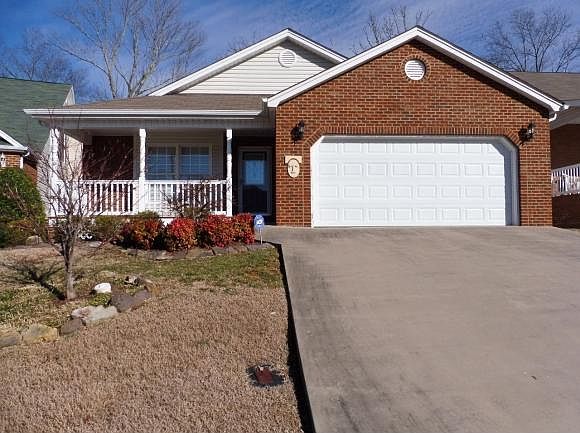 1st image of 655 Willowcrest Pl