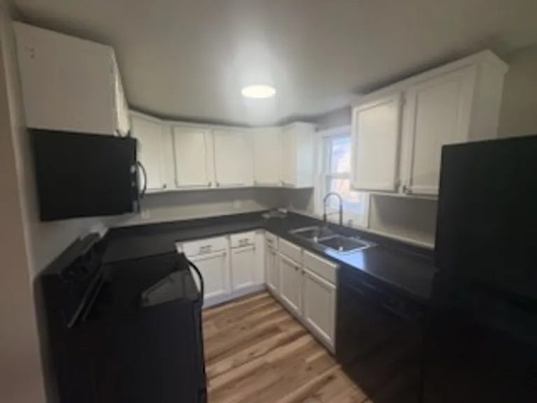 203 S Whitmer St — Photo 3