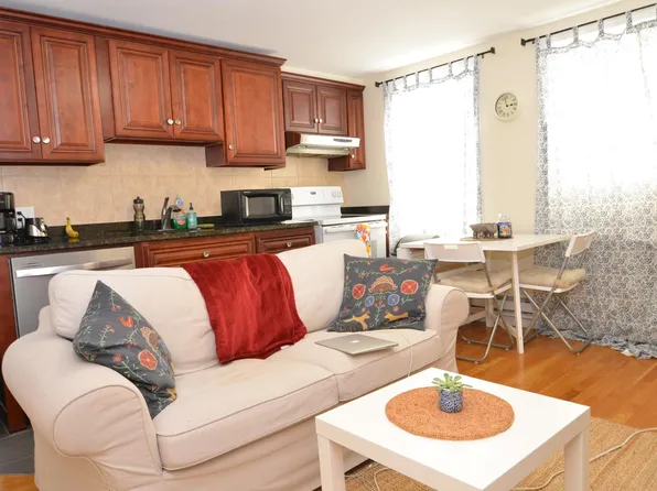 33 Oak St, Boston, MA