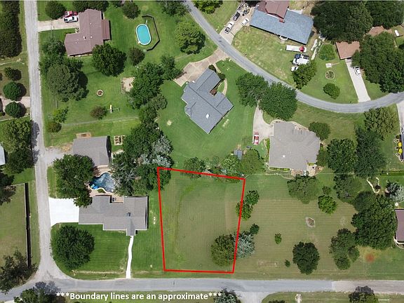 3rd image of Randell Terrace Dr