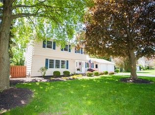 105 Chadwick Dr, Rochester, NY 14618