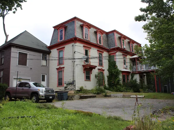 15 Vine Street, Auburn, ME 04210