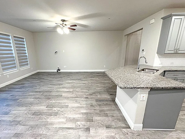 3641 Harebell Dr — Photo 8