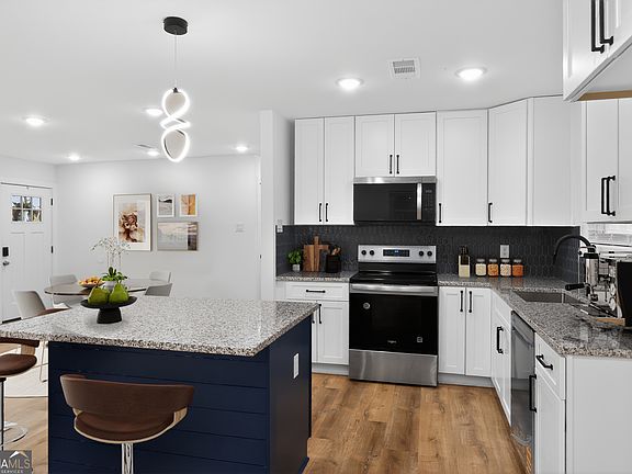 2nd image of 4039 Delray Ct