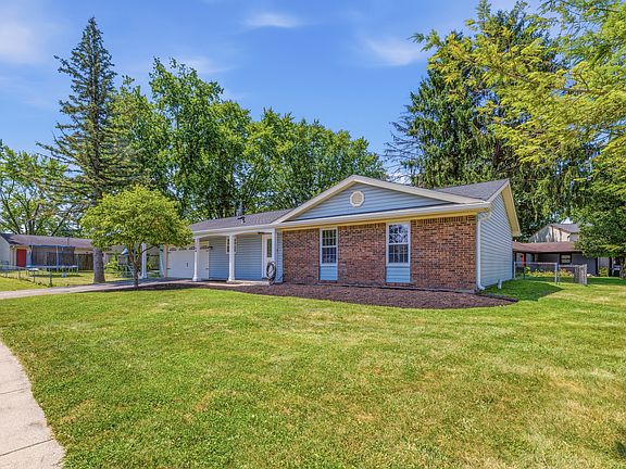 5th image of 1108 Greenbrook Dr