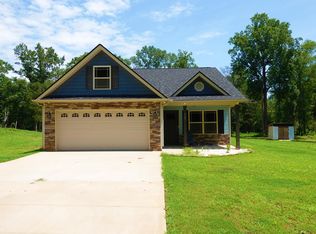 527 Gibbs Rd, Wellford, SC 29385