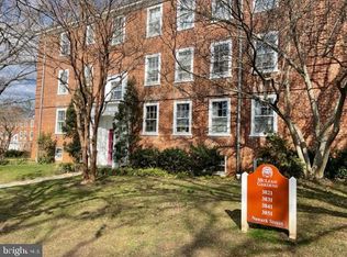 3841 Newark St NW APT D454, Washington, DC 20016