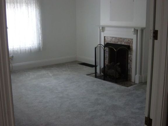 2nd image of 1013 Main St