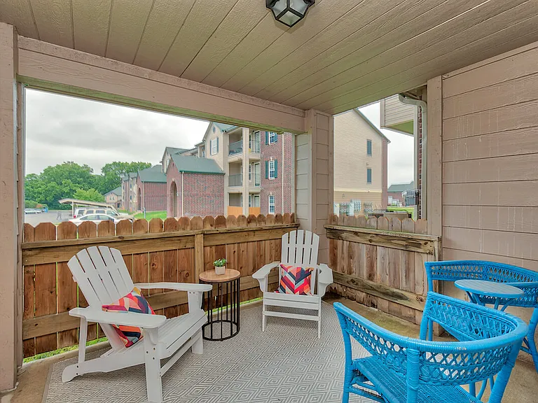 The Wyatt - Furnished Student Living - Priced Per Room — Photo 14