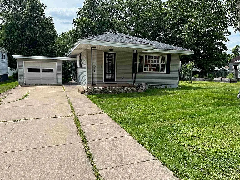 2107 Washington Ave — Photo 2