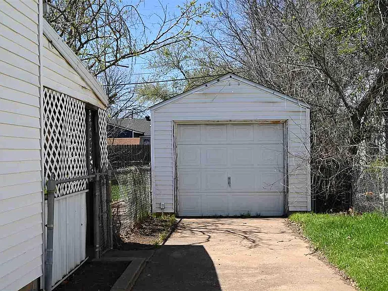 4326 Rhea Rd — Photo 14