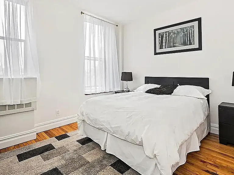 154 W 70th St #9F — Photo 2