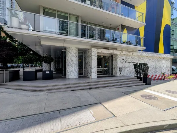 499 Pacific St #3302, Vancouver, BC V6B 0N4