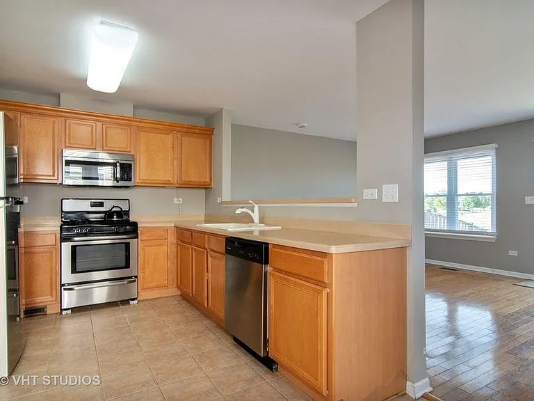 2848 Providence Ln — Photo 4