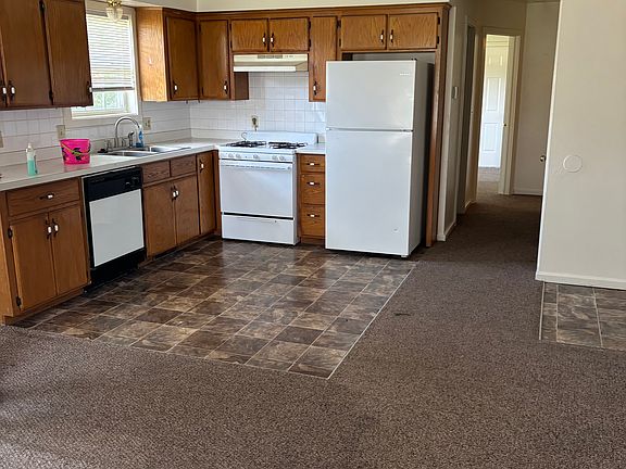 3rd image of 204 S Maple St #204
