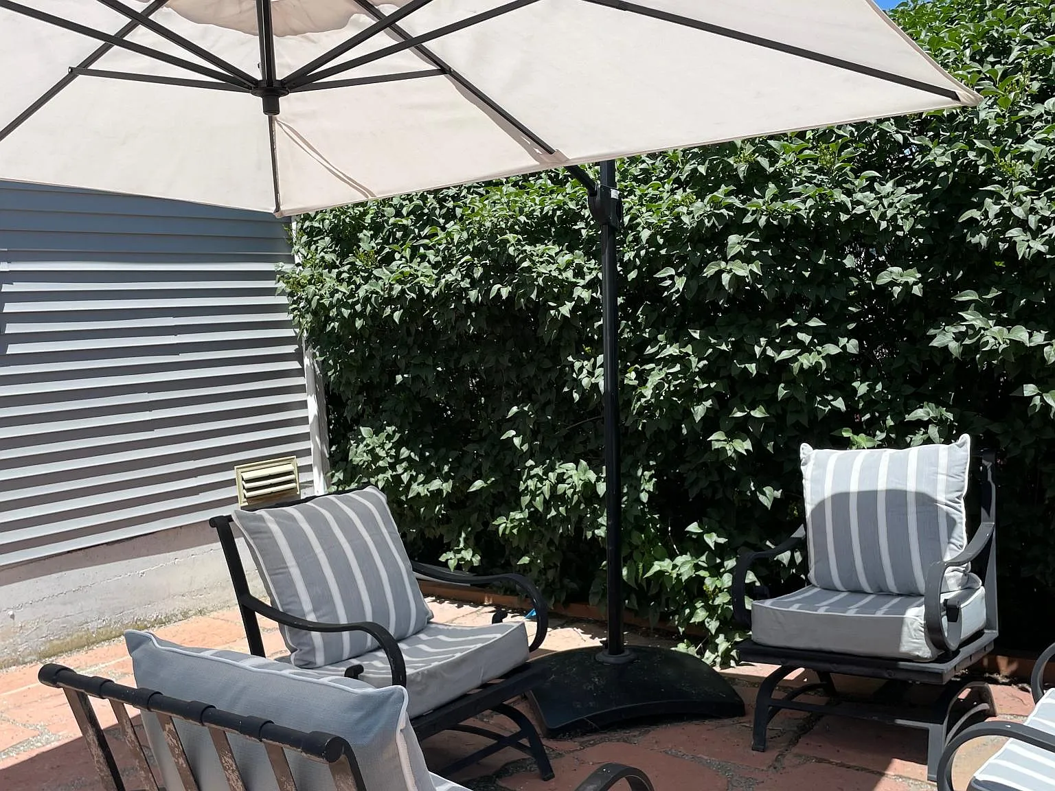 3 bed, 1171 sqft, $2,500 — Photo 3