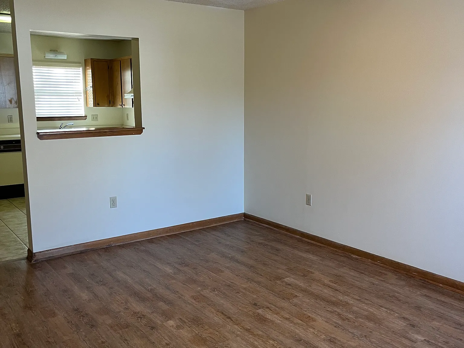 2 bed, 1.5 bath, 840 sqft, $795 — Photo 4