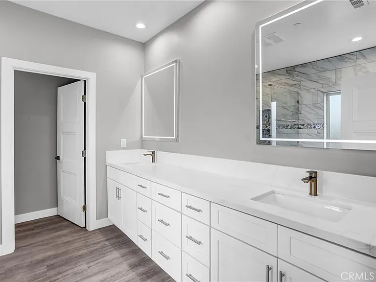 8058 Galena St — Photo 15