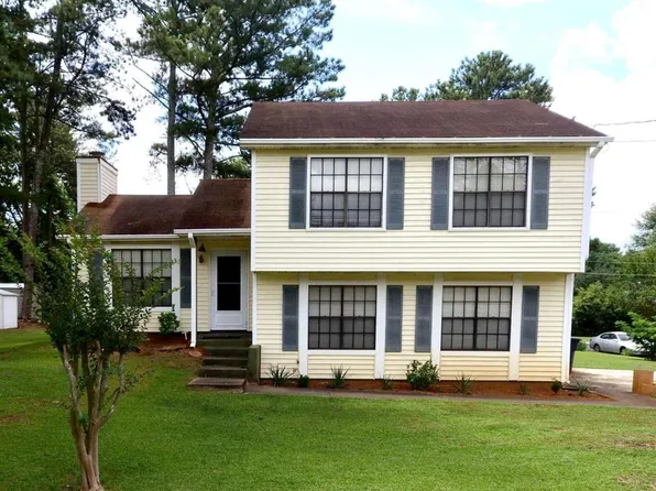 1111 Pine Meadows Dr, Morrow, GA 30260