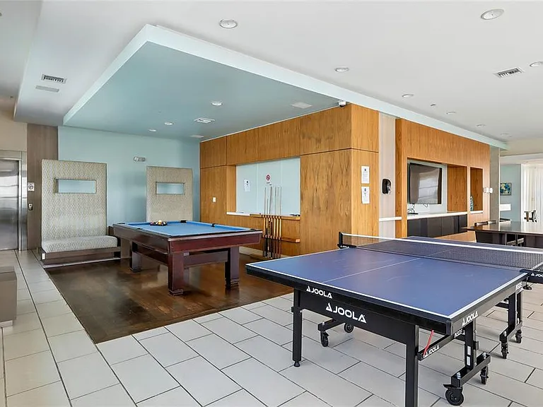 111 N 12th St #1310 — Photo 14