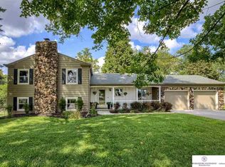 12822 Pacific St, Omaha, NE 68154