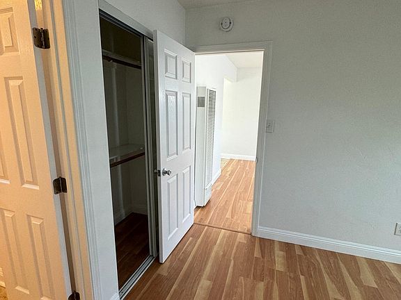 4th image of 1460-62 Diamond St #1472