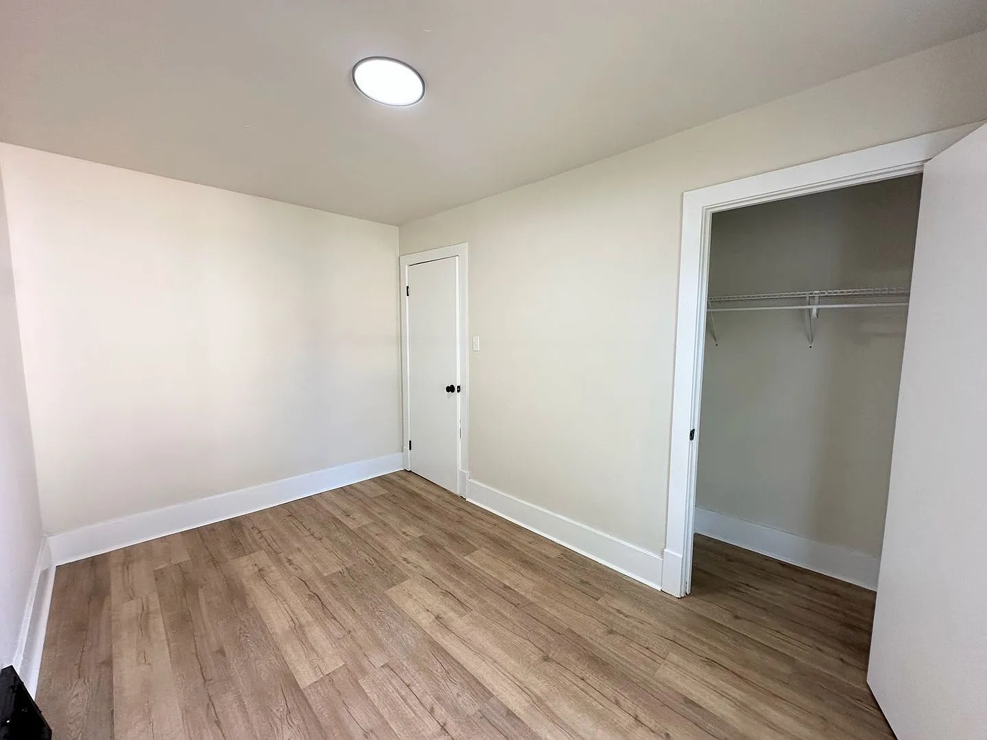 124 S Lake Street - — Photo 3