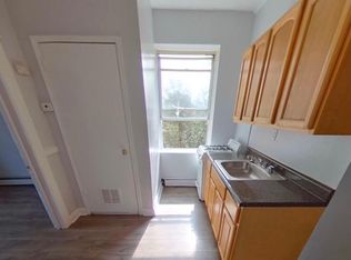 72 Woodlawn Ave APT 7, Jersey City, NJ 07305