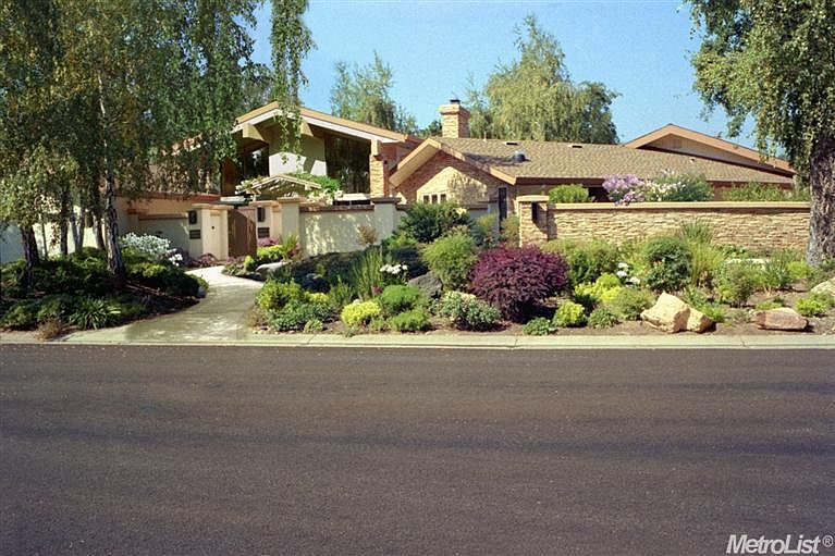 1st image of 20157 N Greenview Dr