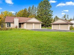 4712 Vista Rd, Manitowoc, WI 54220