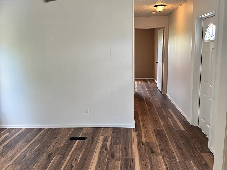 10586 SW Park Ave — Photo 4