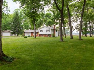 50941 Oak Tree Ln, Bristol, IN 46507