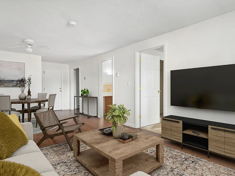 Pembroke Place Apartments — Photo 6
