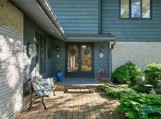 2944 Plumbrook Dr, Maumee, OH 43537