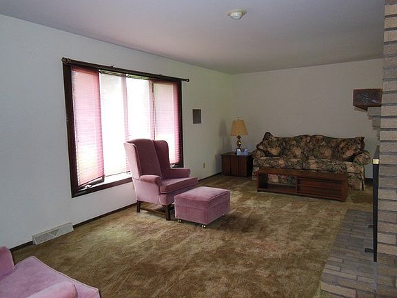 3rd image of 603 McQuown St