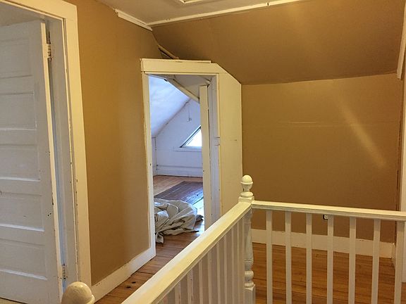 3rd floor hallway