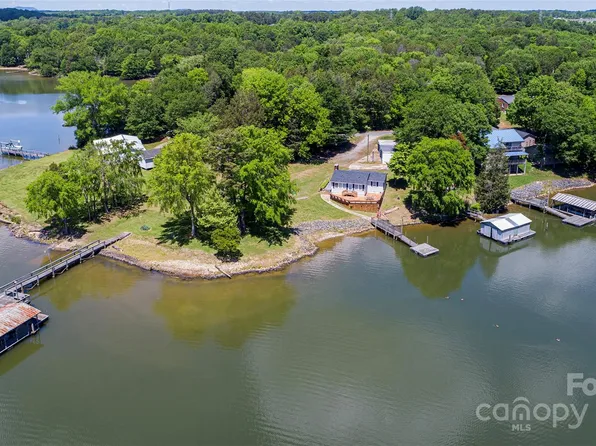 5544 Ralph Harper Ln, Clover, SC 29710