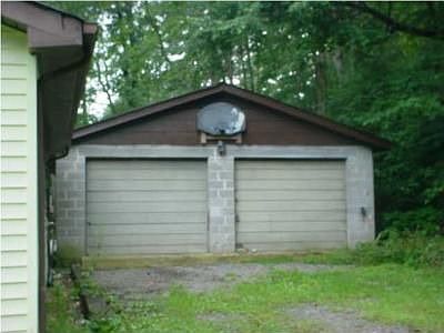 2nd image of 541 W Garden Farm Rd
