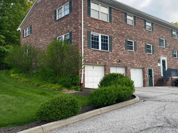 6970 Carriage Hill Dr APT 202, Brecksville, OH 44141