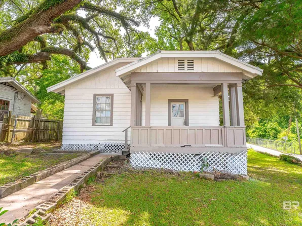 1 Southern St, Chickasaw, AL 36611