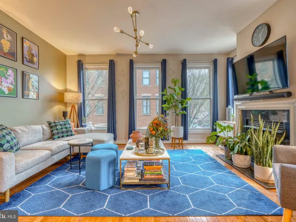 32 S Regester St, Baltimore, MD 21231