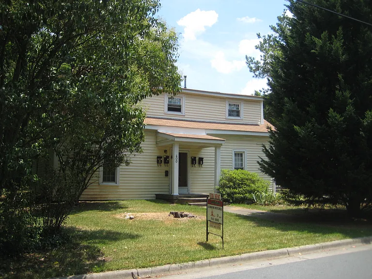 400 Oak Ave #3 — Photo 1