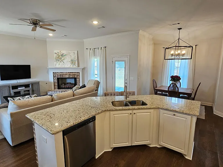 150 Chartleigh Cir — Photo 8