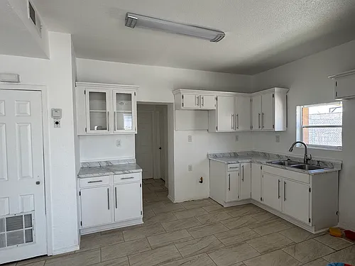 5443 Dailey Ave Photo 1