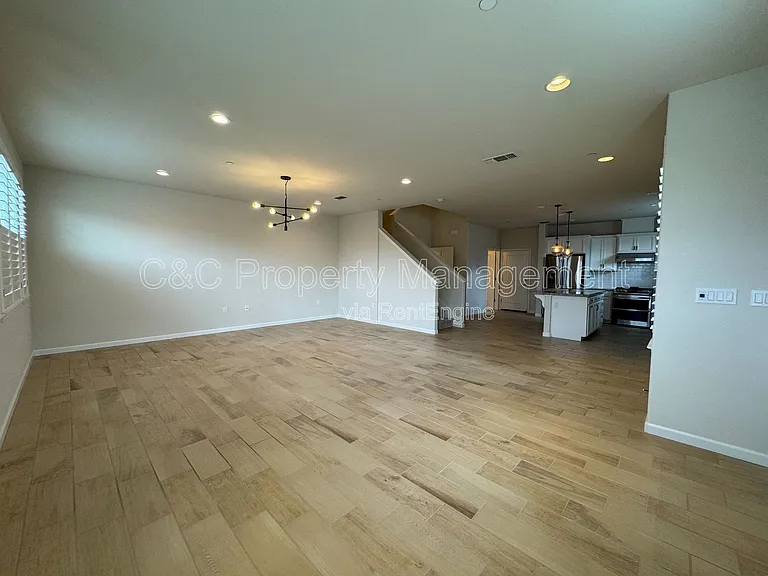 14826 Kit Carson Dr — Photo 6